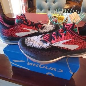 Brooks Bedlam Tennis Shoes